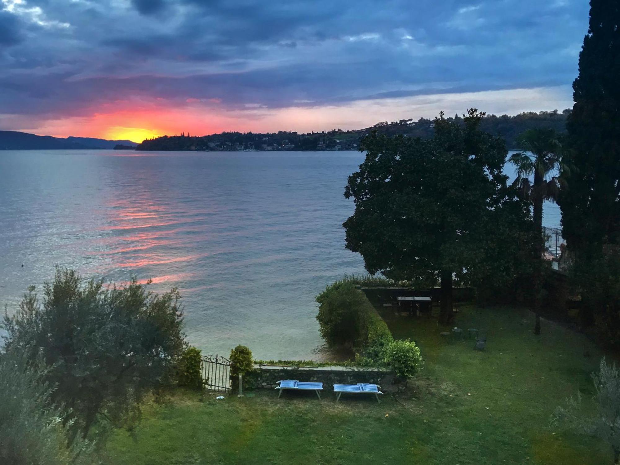 Luxury Lakeside Apartment Right On The Water Salo Luaran gambar