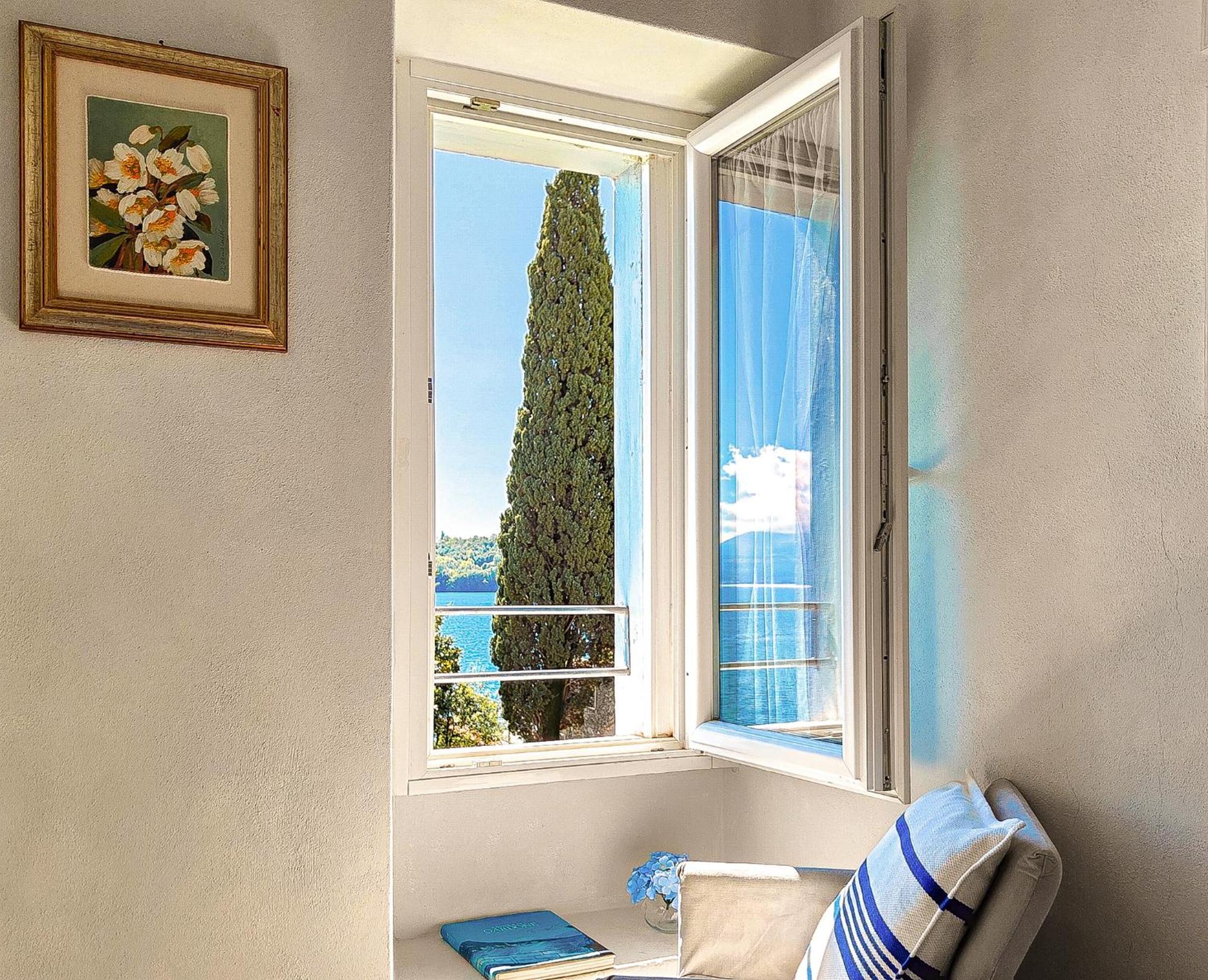 Luxury Lakeside Apartment Right On The Water Salo Luaran gambar