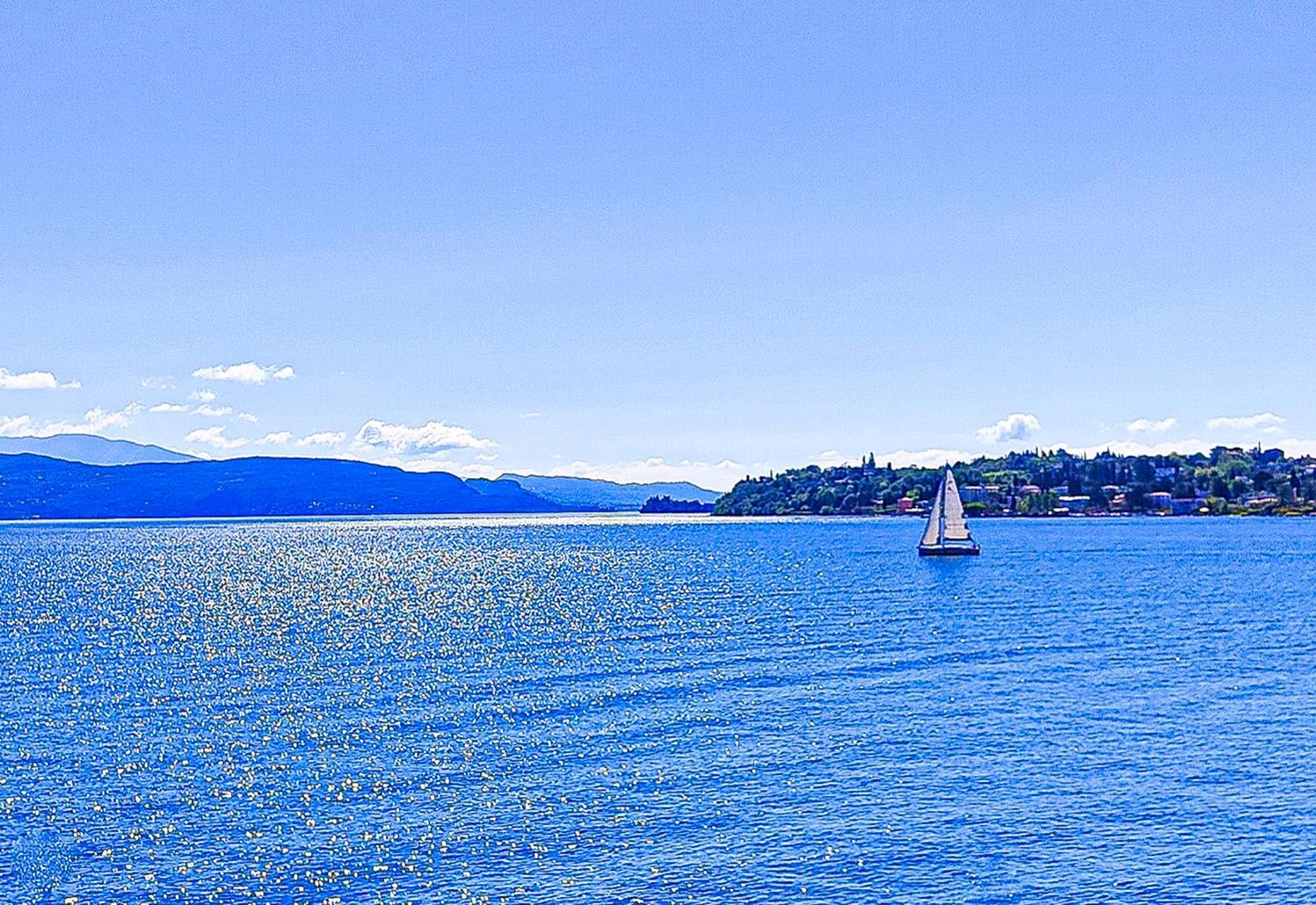 Luxury Lakeside Apartment Right On The Water Salo Luaran gambar