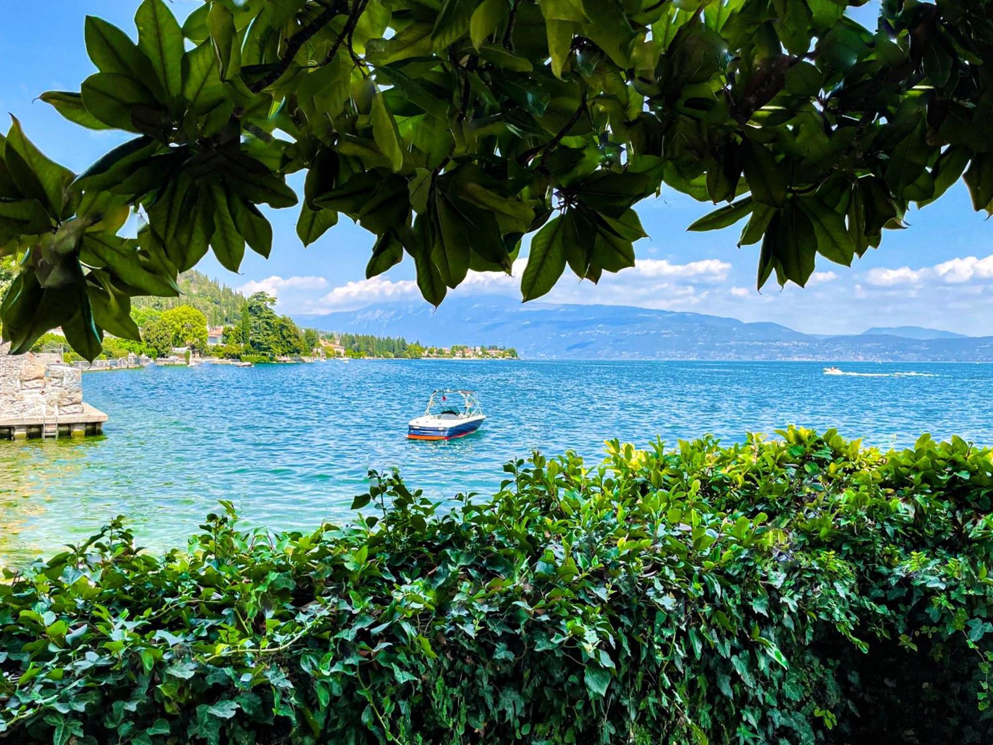 Luxury Lakeside Apartment Right On The Water Salo Luaran gambar